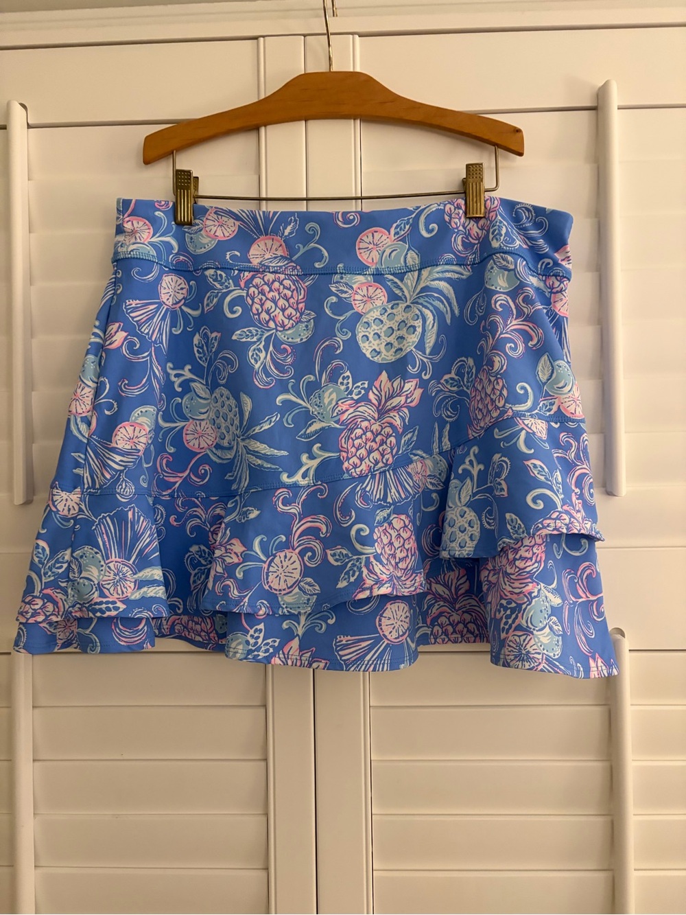 Lilly Pulitzer XL Blue Floral Tennis Skirt with Pink & White Accents - Picture 3 of 4